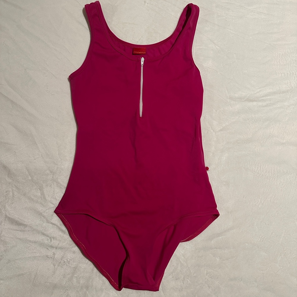 Adult Med Yumiko Fuchsia Leotard w/ Zipper